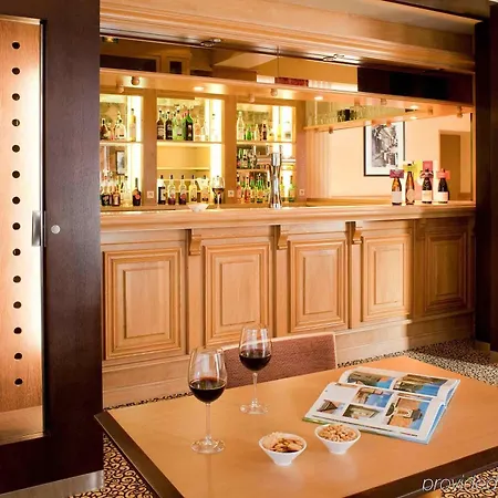 Mercure Centre 4*